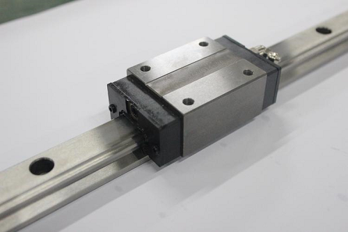 直線導(dǎo)軌選購指南，打造穩(wěn)定工業(yè)生產(chǎn)線！